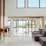 Piere - Anne Beach Hotel