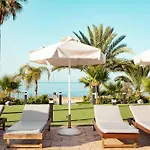 Piere - Anne Beach Hotel